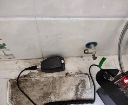 鄄城屋顶漏水维修公司分享下卫生间漏水的危害及解决方法